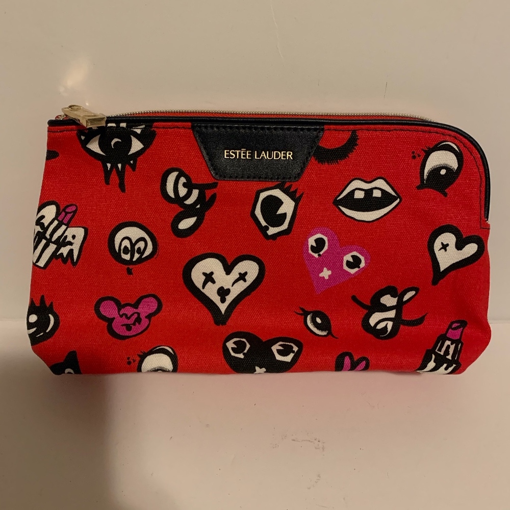 🌺Quentin Jones x Estee Lauder Red Heart Print Bag